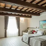 Hotel Tenuta D'ausilio 4*